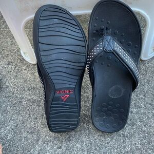 VIONIC | Shoes | Women 7